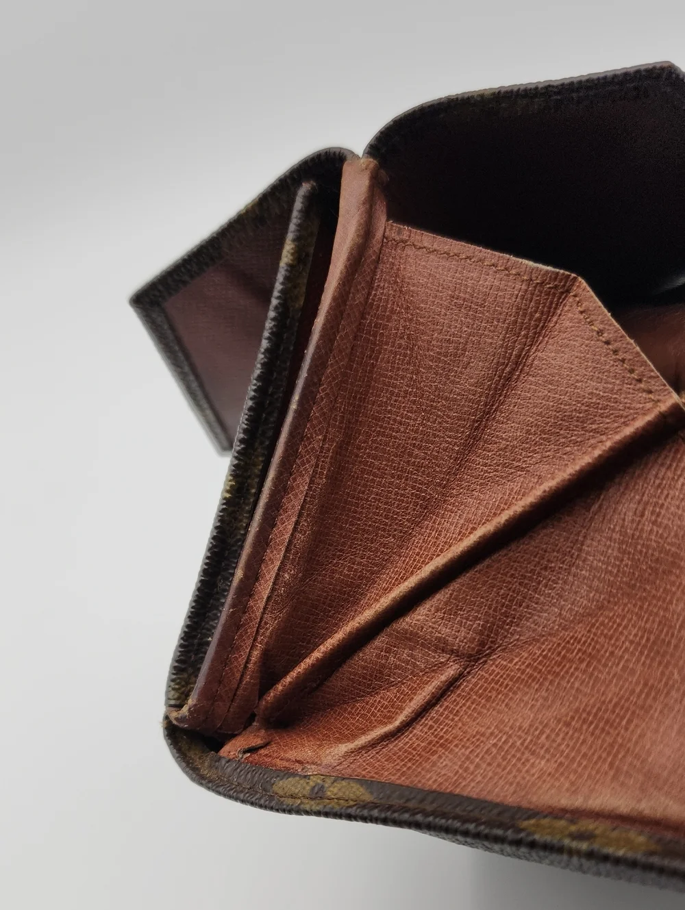AUTHENTIC Louis Vuitton envelope vintage wallet